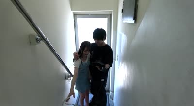 BIGC-004 小さい女の子に巨大チ〇ポ超デカマラでちびワレメ肉マクレ返る激ピストン悲鸣闷绝イラマ泣き＆痉挛イキ潮喷射止まらないオマ●コに中出し精子渍けぶっ壊れるまでハメ撮り巨编