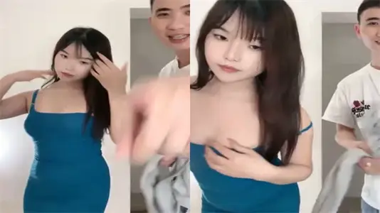 白皙巨臀骚妹与男友激情狂操，高潮喷水！